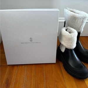 Brunello Cucinelli Black Boots with Cream Shearling